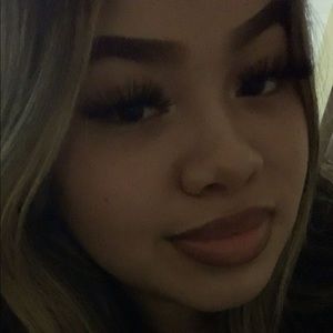 Meet your Posher, Yuliza